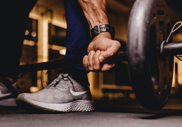 Although the benefits of cardio and weights are each great on their own, blending the two with a well-balanced diet can create the optimal circumstances for increased fat loss, improved mental health, and enhanced overall wellness.